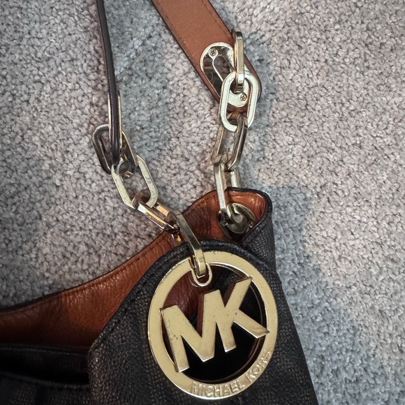 Michael Kors Fulton Large Logo Shoulder Bag with Large Wallet - Picture 10 of 14